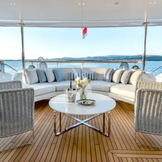 Maind deck aft