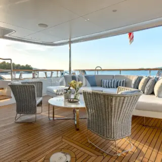 Maind deck aft