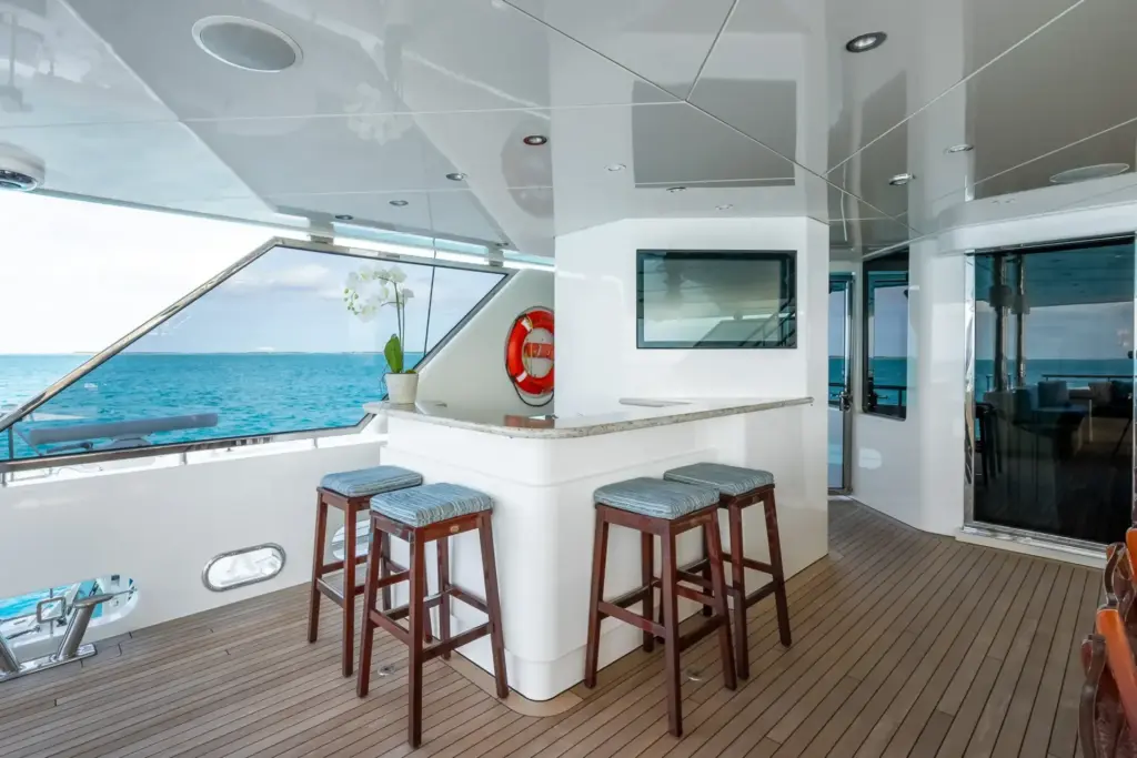 VALINOR - Main Deck Alfresco Bar