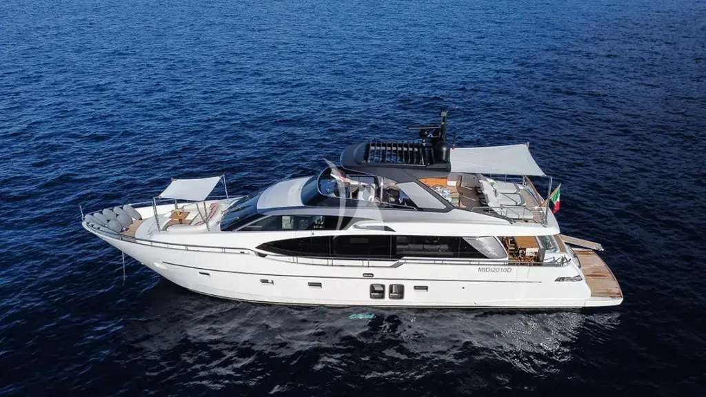 ALEXANDER M - Port side view