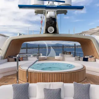 Sun deck- Jacuzzi