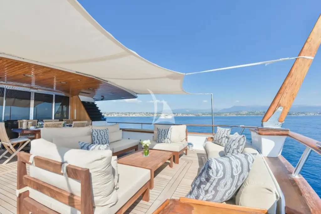 Atlantic Endeavour - Image 4