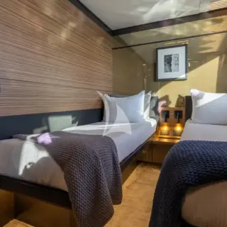 Twin Cabin