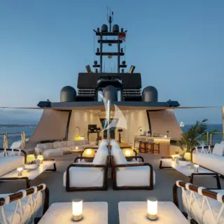 Sun deck aft helipad & lounge seating