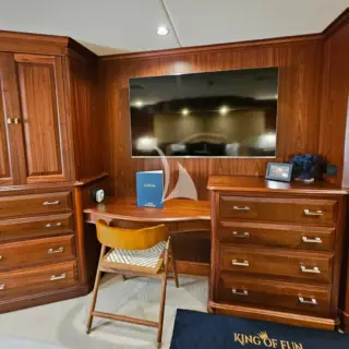 Guest Stateoom Desk