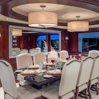 KING OF FUN - Main Salon Dining