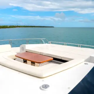 Bow seating