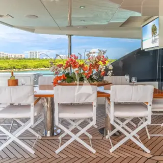 Sky Lounge Dining