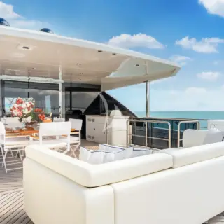 Sky Lounge Aft