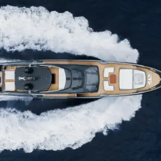 LADY FIRST - Overhead