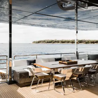 LADY FIRST - Main Deck