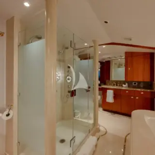 Master Ensuite