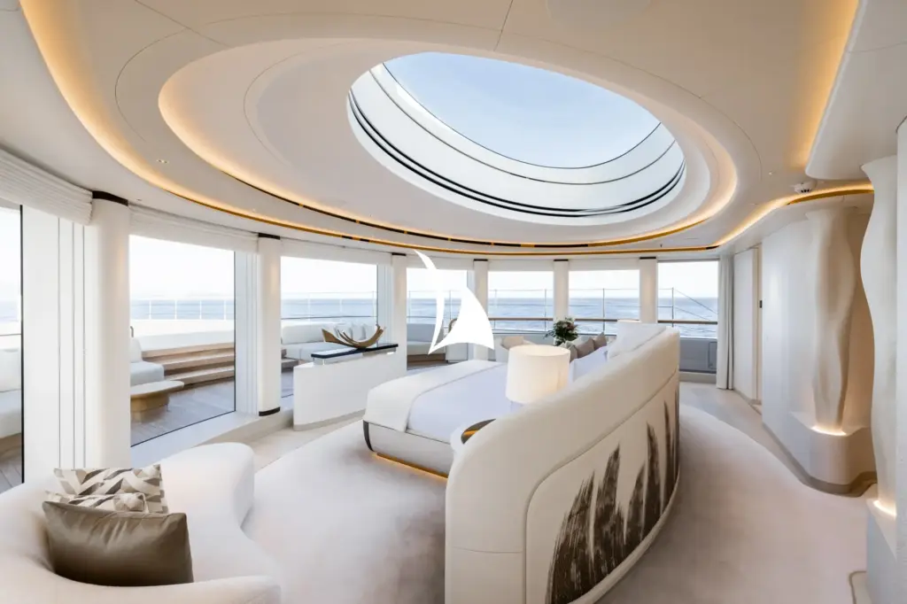 ALVIA - Owner's deck master suite