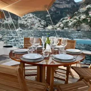 MIDNIGHT additional table and chairs