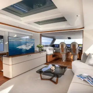 M/Y KORA Upper Deck / Flybridge Lounge