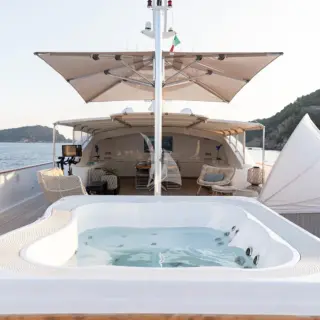 SOPHIE BLUE - Aft sundeck