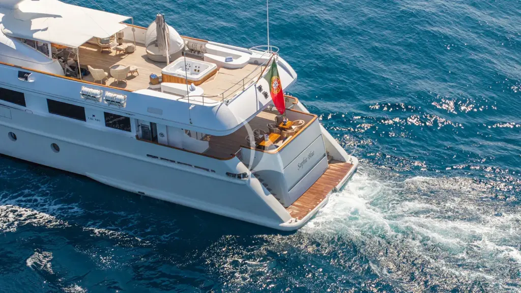 SOPHIE BLUE - Exterior 