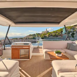 MAJESTY OF GREECE - Fly Bridge - Saloon Area 