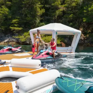 Floating toys