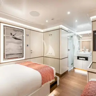 Twin cabin detail