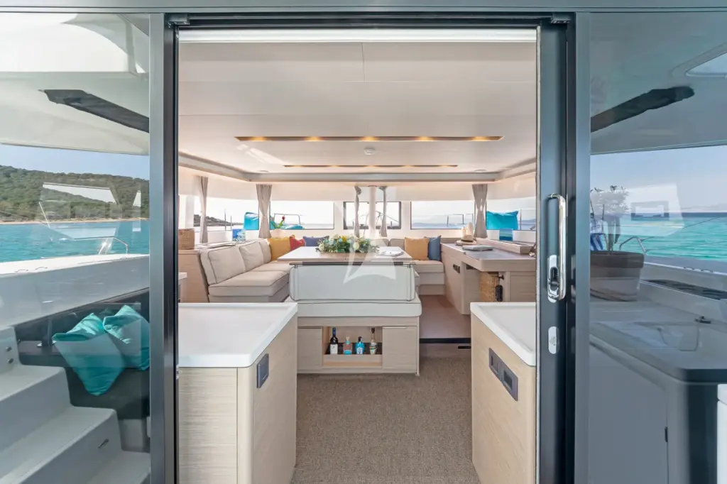 EFFIE STAR - Image 5