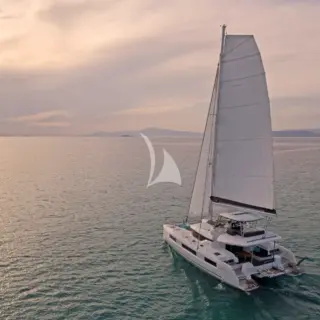 EFFIE STAR - Image 13