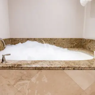 Master Stateroom Jacuzzi Tub
