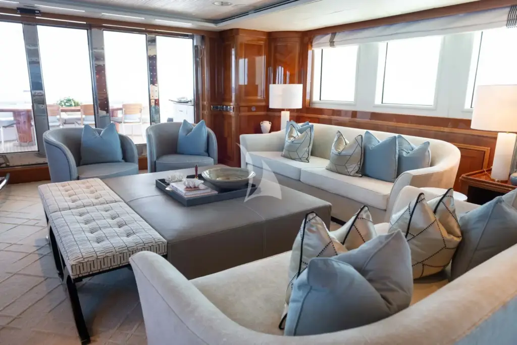 METSUYAN IV - Main Salon 