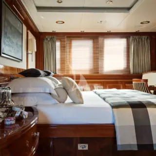 Main deck master suite