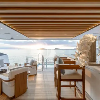 Main deck aft