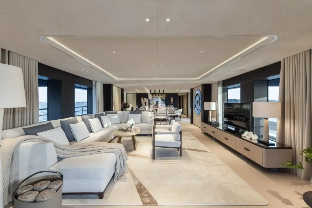 ASANI - Main deck lounge