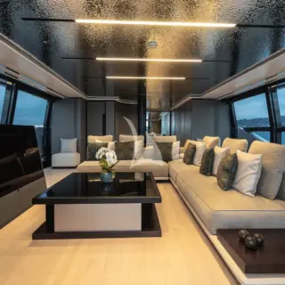 Upper deck - skylounge