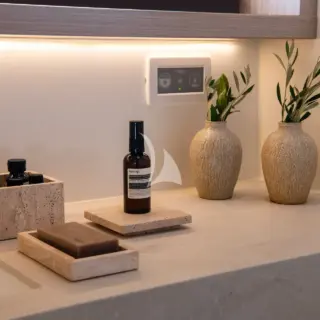 Ensuite details