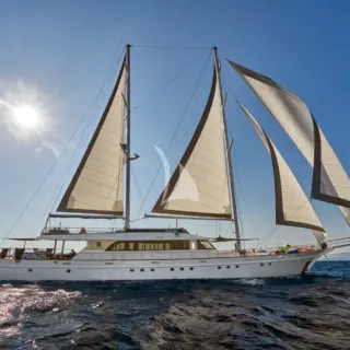 Lady Gita sailing