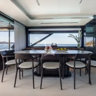 Main saloon - dining