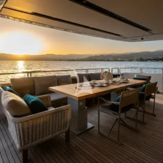 Main Deck Aft Dining