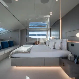 Full Beam Master Cabin