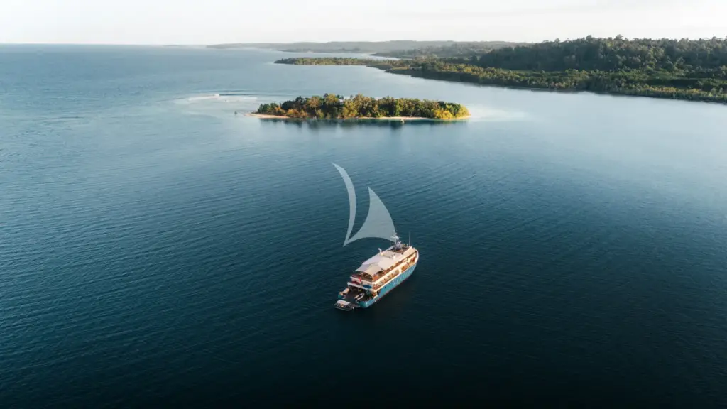 KUDANIL EXPLORER - Kudanil in the Mentawais