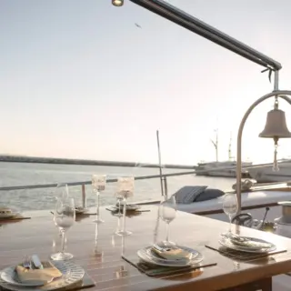 COSMOS - Bow - Details