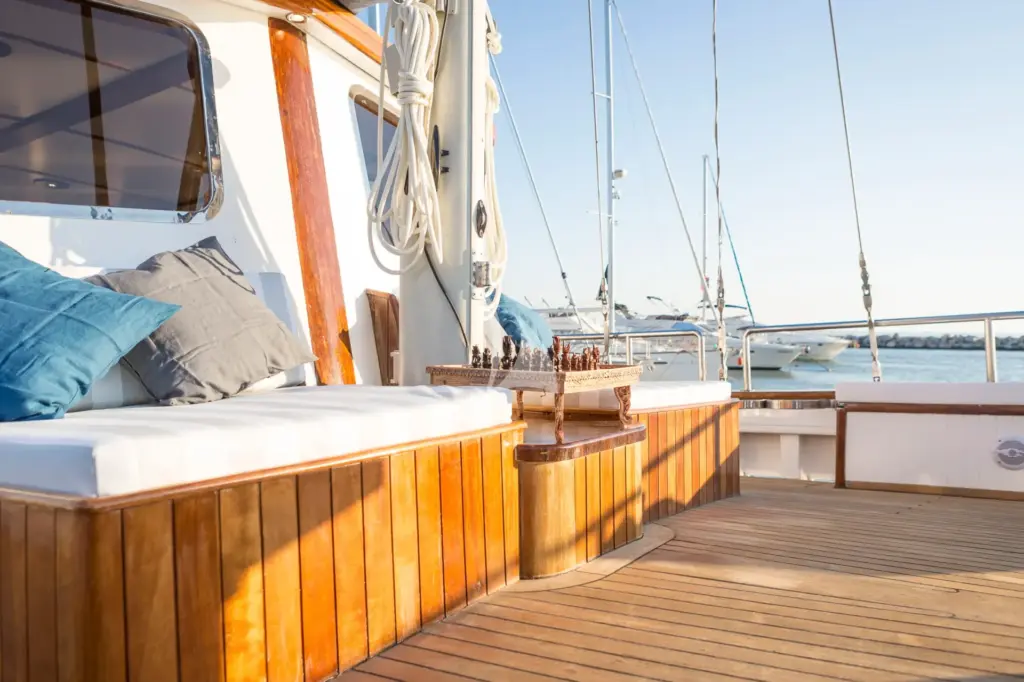 COSMOS - Bow - Details