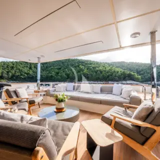 Main deck aft