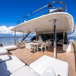 Bridge deck aft