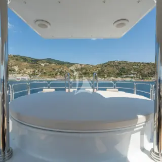 SUNDECK JACUZZI