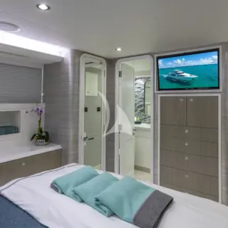 Queen Guest Stateroom