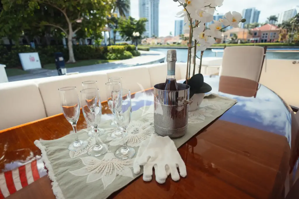 INCEPTION - Aft Deck Formal Dining