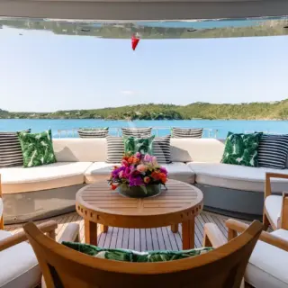 Aft deck seating