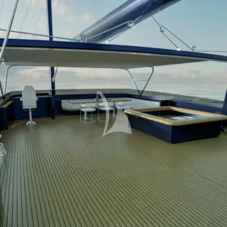OGUZ KHAN flybridge facing forward