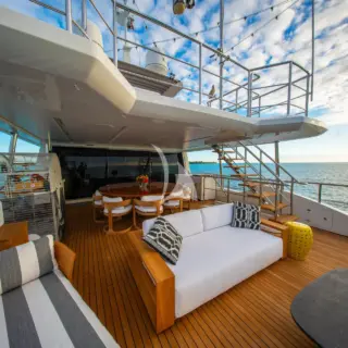 Bridge Deck Aft