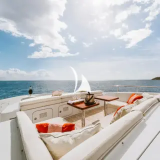 Upper deck forward sitting area