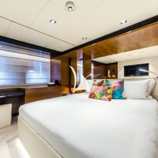 Lower deck VIP cabin
